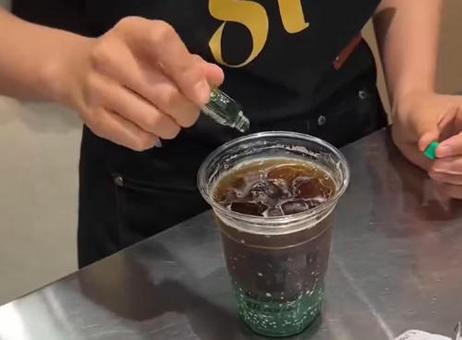 张本智和模仿樊振东模仿姆巴佩